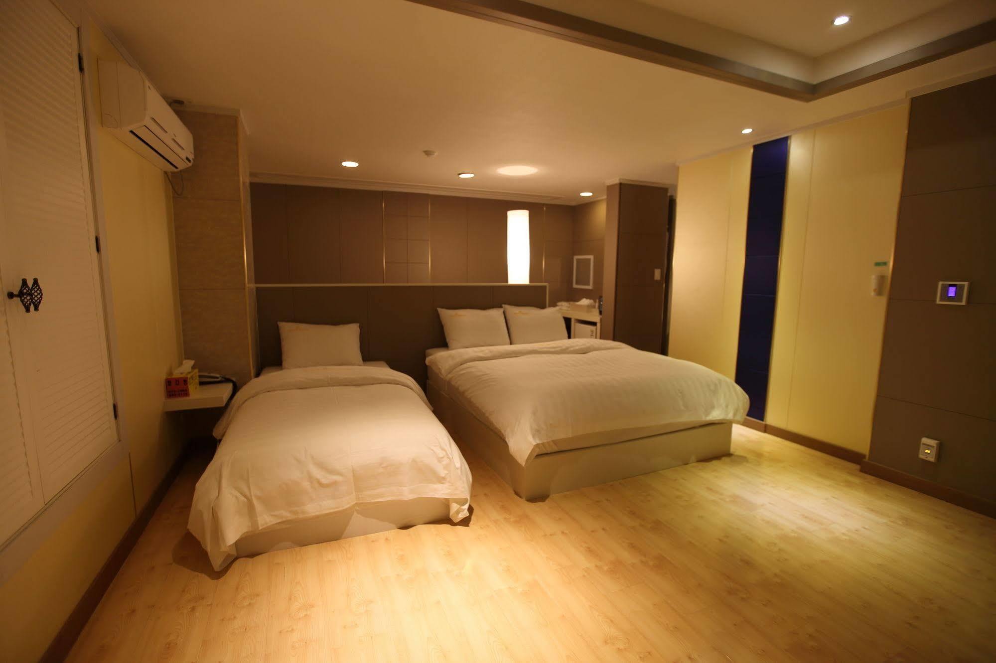 Namwon River Hotel מראה חיצוני תמונה